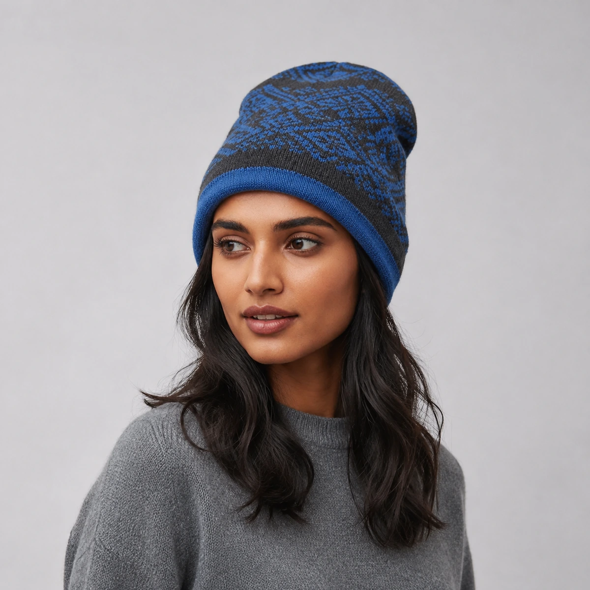 Bonnet nordique anthracite et cobalt en maille
